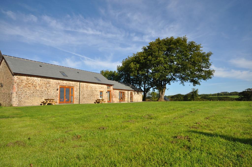 Hastings Barn Villa Бидефорд Екстериор снимка